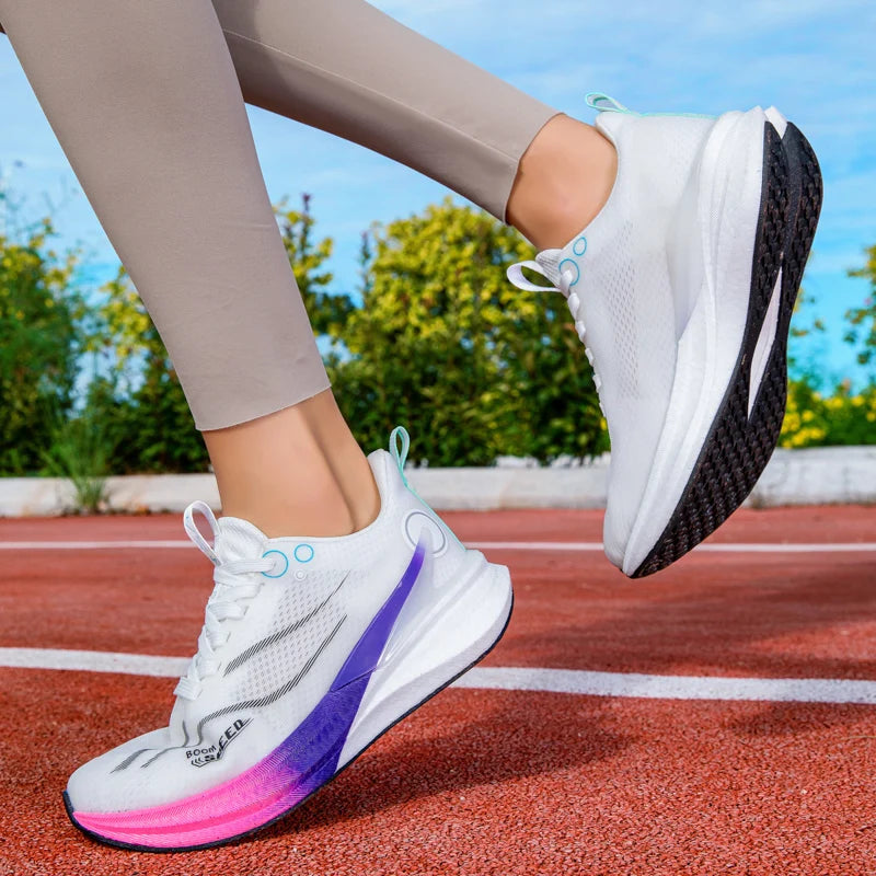 Chaussures de running pour femmes, ultra-légères et respirantes, idéales pour le marathon et les activités sportives décontractées. Semelle en carbone.