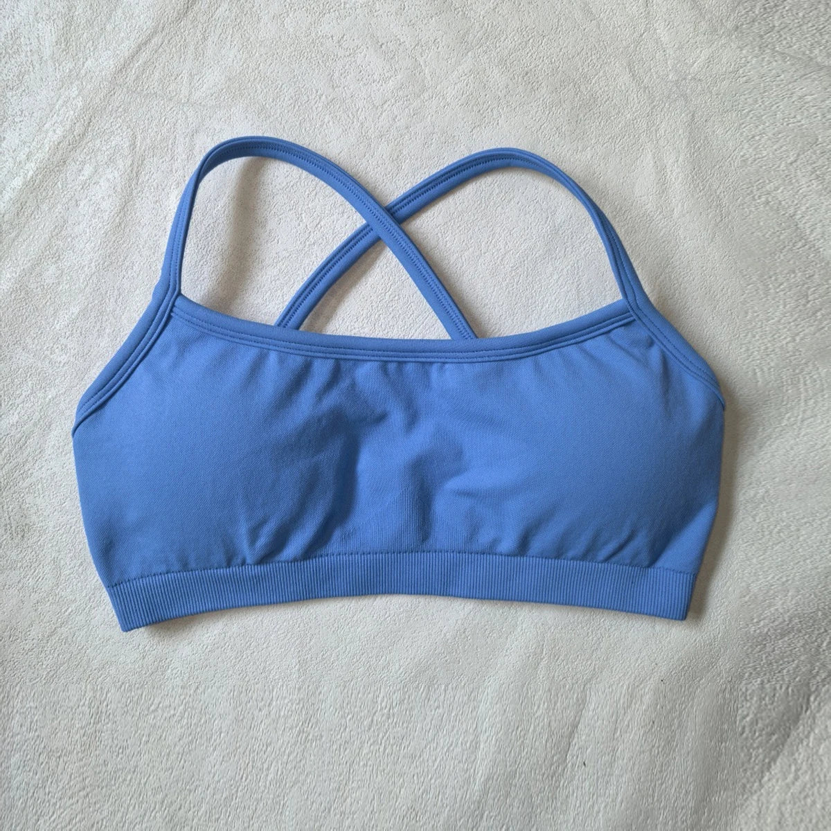 Short de sport femme à dos en V, taille mi-haute, sans coutures, idéal pour le yoga, la gym et le fitness. Extensible dans les 4 sens.