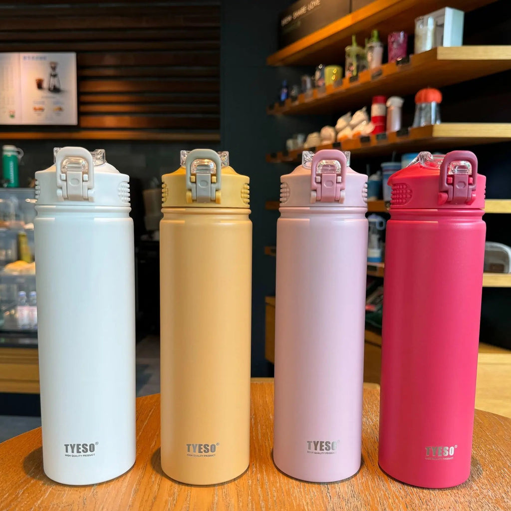 Gobelet isotherme Tyeso avec paille, 600/750 ml, en acier inoxydable, avec couvercle isolant. Tasse isotherme droite.