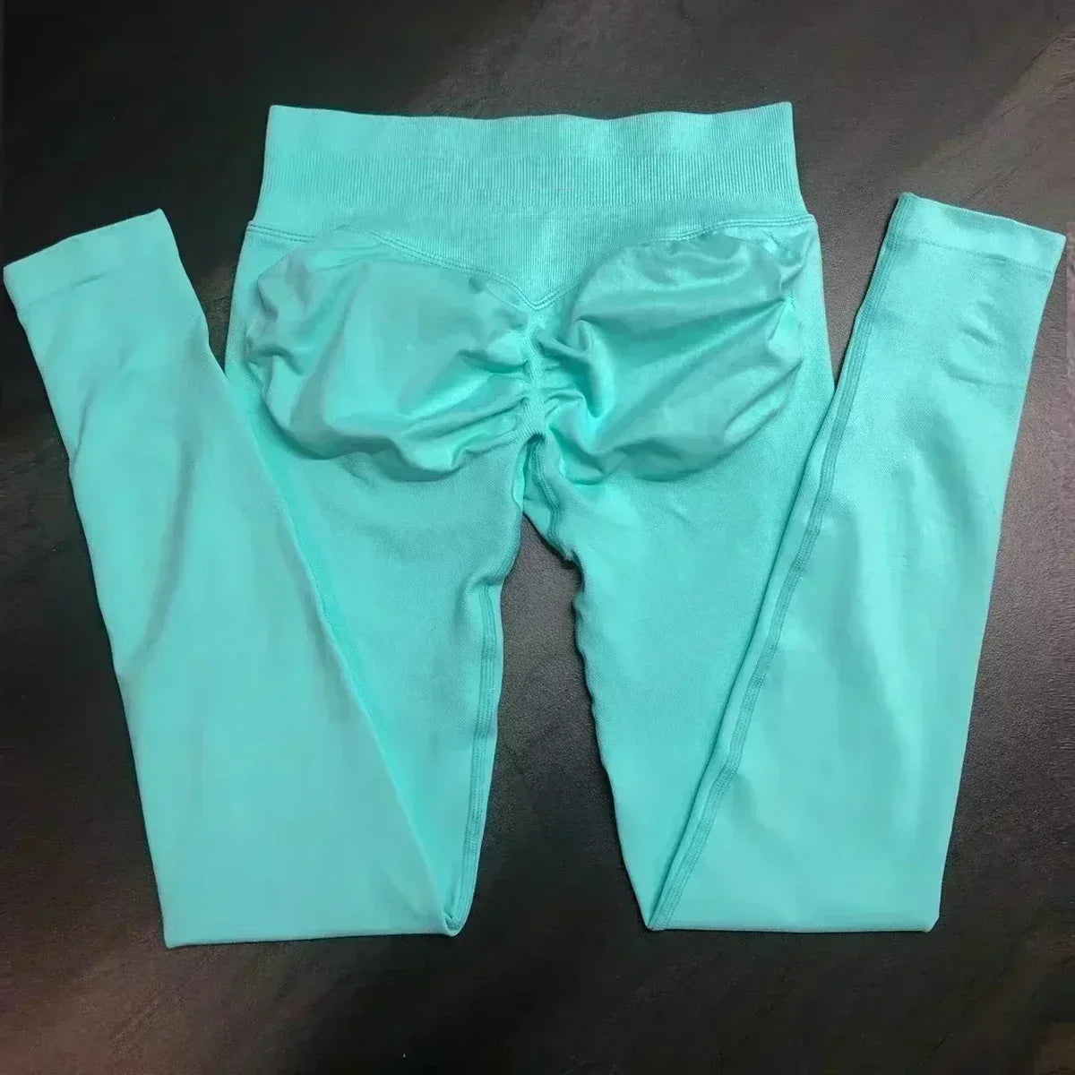 Legging de sport push-up sans logo, effet froncé, taille basse, sans coutures, idéal pour le yoga et le sport.