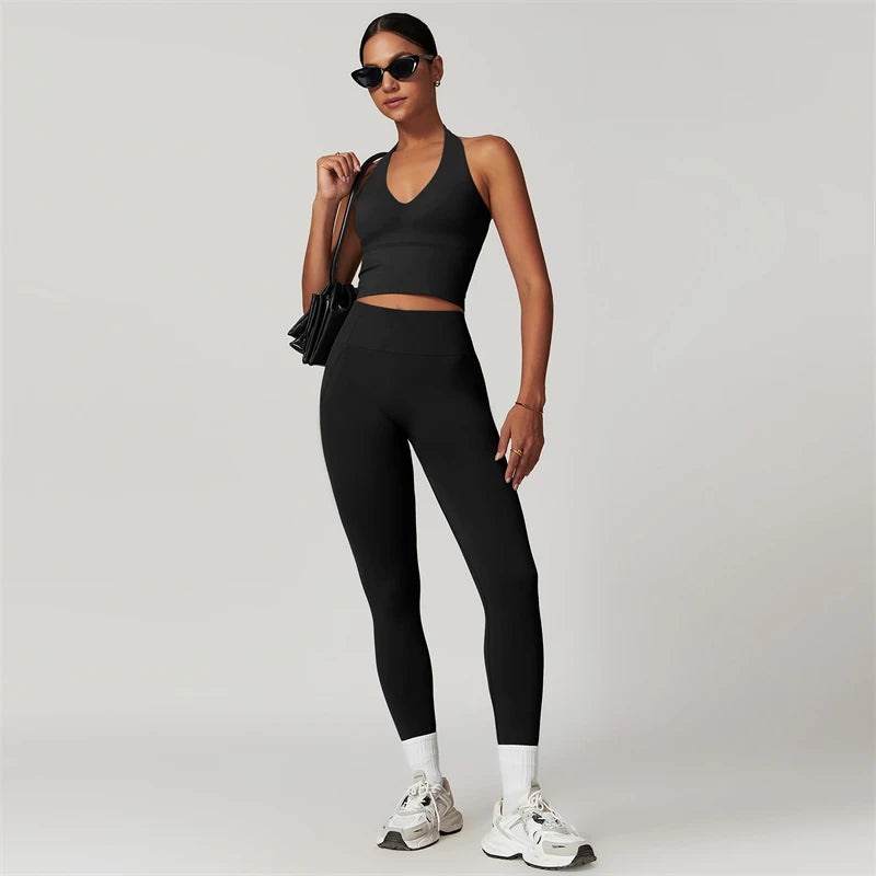 Ensemble de yoga 2 pièces pour femme, vêtements de sport et de fitness : haut court à manches courtes et legging taille haute.