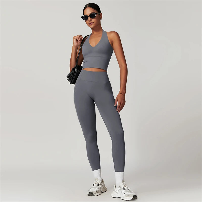 Ensemble de yoga 2 pièces pour femme, vêtements de sport et de fitness : haut court à manches courtes et legging taille haute.