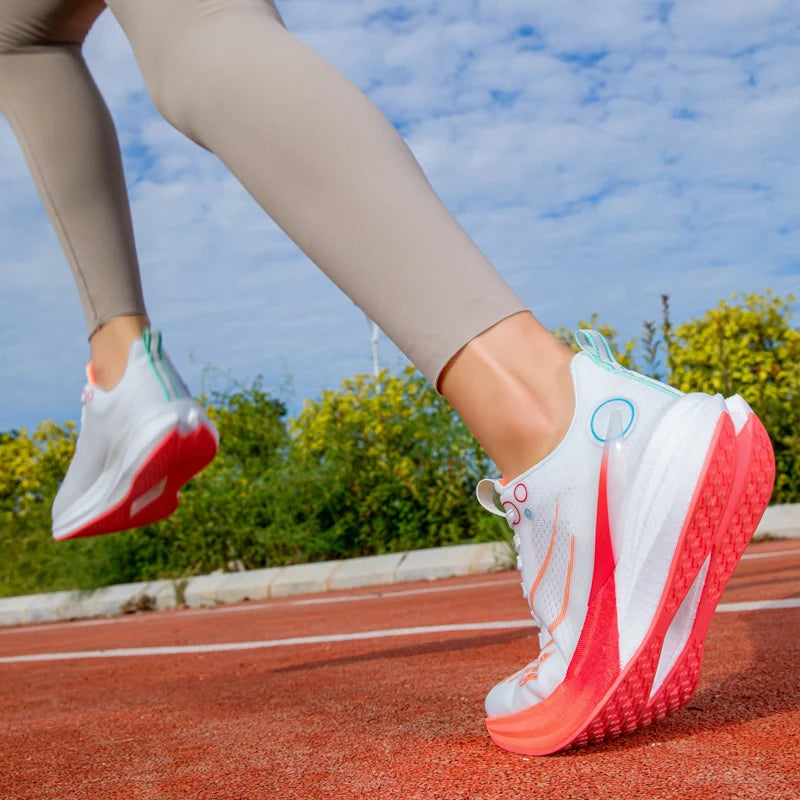 Chaussures de running pour femmes, ultra-légères et respirantes, idéales pour le marathon et les activités sportives décontractées. Semelle en carbone.